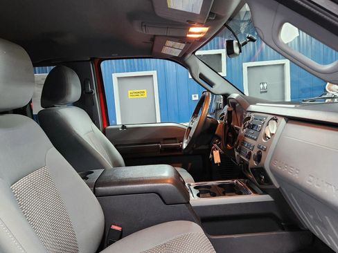 Used 2011 Ford F250 XLT w/ XLT Premium Pkg image 12