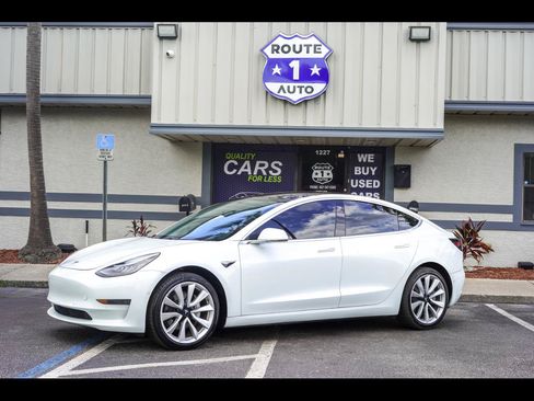 Used 2019 Tesla Model 3 Standard Range Plus RWD image 1