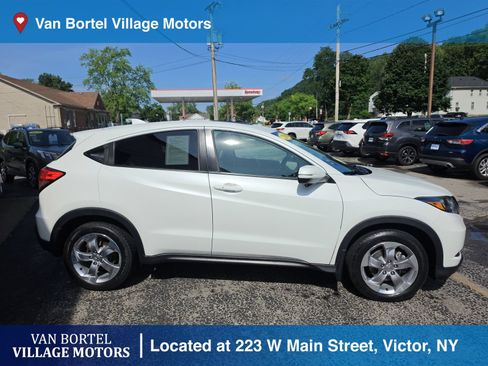 Used 2016 Honda HR-V EX image 4