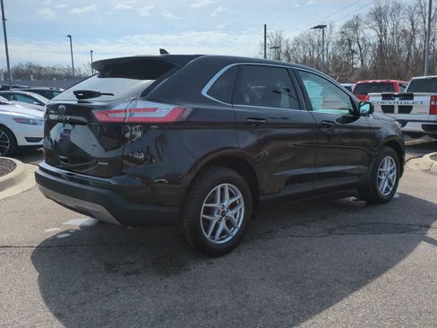 Used 2023 Ford Edge SEL w/ Convenience Package image 8