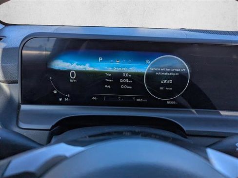 Used 2025 Kia Seltos EX w/ EX Sunroof Package image 16