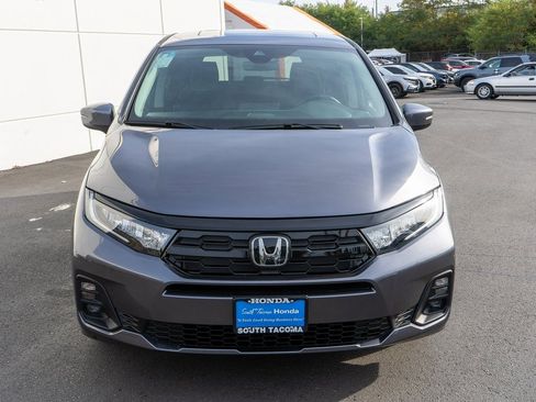 New 2026 Honda Odyssey Touring image 3