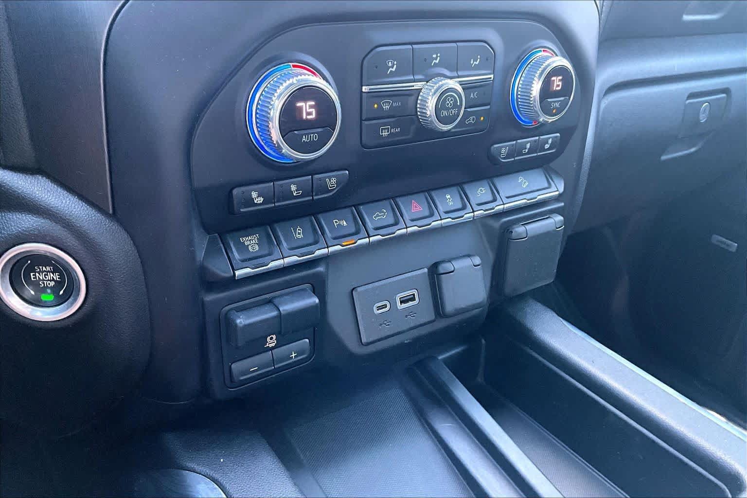 Used 2020 GMC Sierra 2500 AT4 w/ AT4 Premium Package AWD/4WD image 34