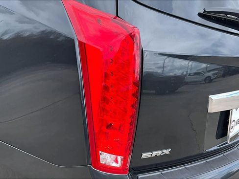 Used 2016 Cadillac SRX Luxury w/ Driver Awareness Package image 29