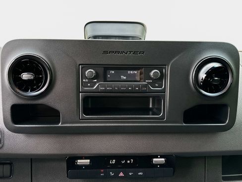 New 2025 Mercedes-Benz Sprinter 2500 image 18
