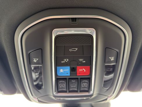 New 2026 Jeep Grand Cherokee Limited Reserve AWD/4WD image 22