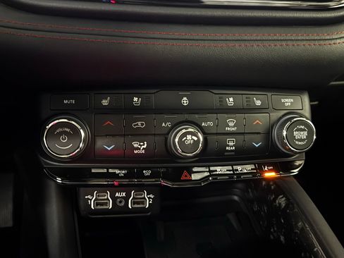 Used 2024 Dodge Durango R/T AWD/4WD image 22