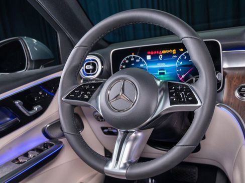 New 2026 Mercedes-Benz GLC 300 4MATIC image 12