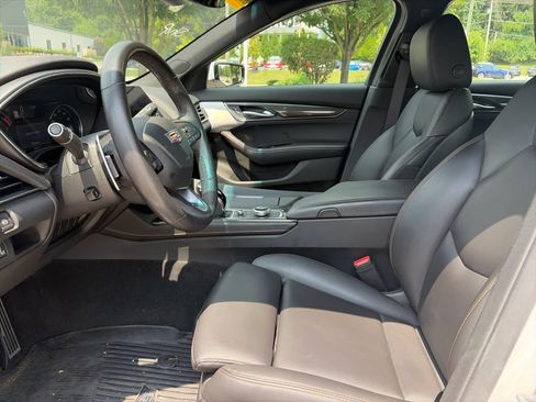 Used 2022 Cadillac CT5 Sport AWD/4WD image 11