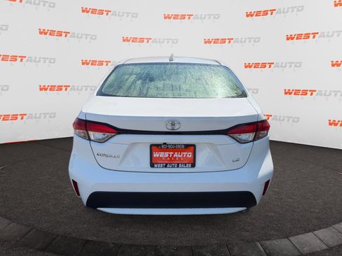Used 2020 Toyota Corolla LE w/ Carpet Mat Package (TMS) FWD image 4