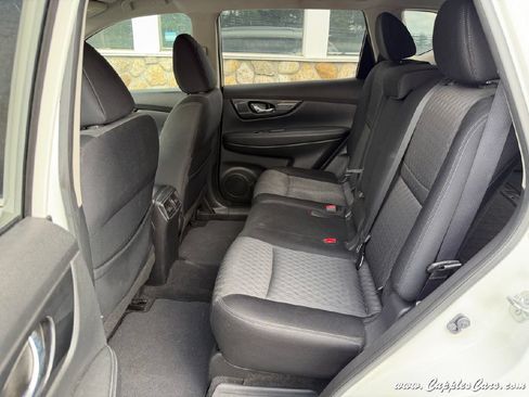 Used 2017 Nissan Rogue S w/ S Appearance Package AWD/4WD image 6