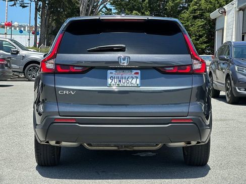 Used 2025 Honda CR-V EX image 4