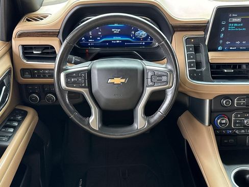 Used 2023 Chevrolet Suburban Premier AWD/4WD image 28