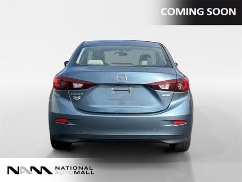 Used 2016 MAZDA MAZDA3 i Sport w/ Preferred Equipment Package image 4