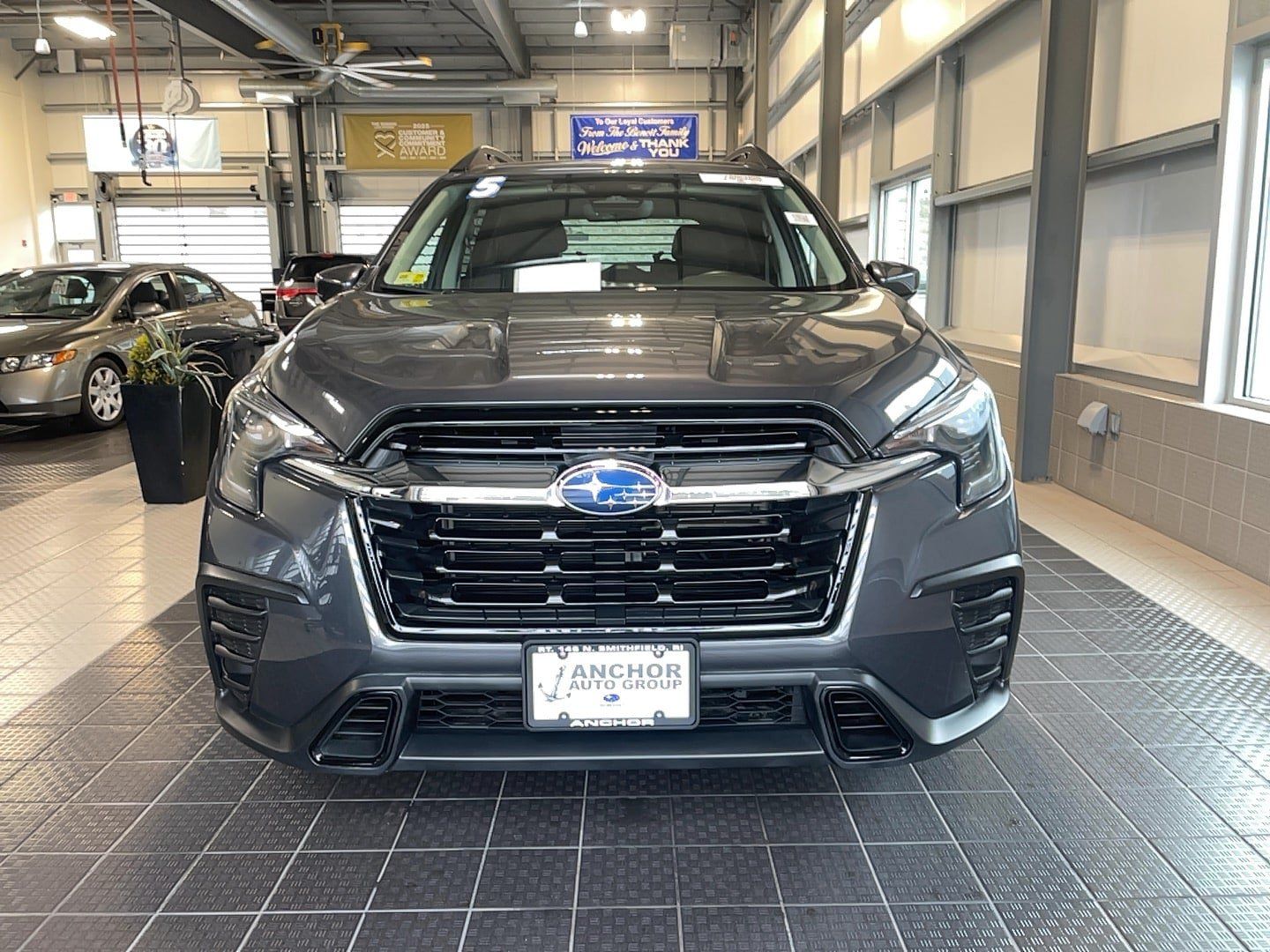 Used 2025 Subaru Ascent Premium AWD/4WD image 2