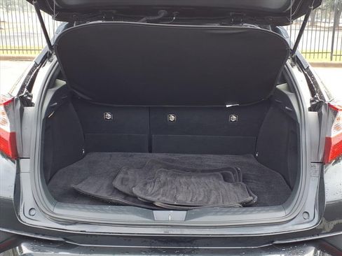 Used 2019 Toyota C-HR XLE image 10