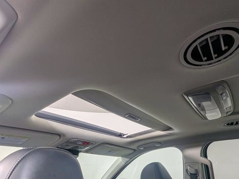Used 2024 Kia Telluride S w/ S Sunroof Package FWD image 25