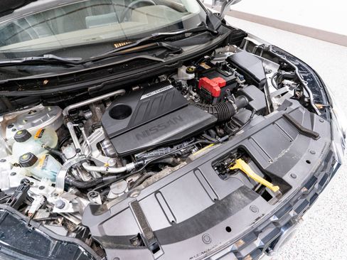 Used 2023 Nissan Rogue SV image 31