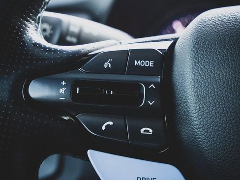 Used 2020 Hyundai Veloster N w/ Performance Package image 11