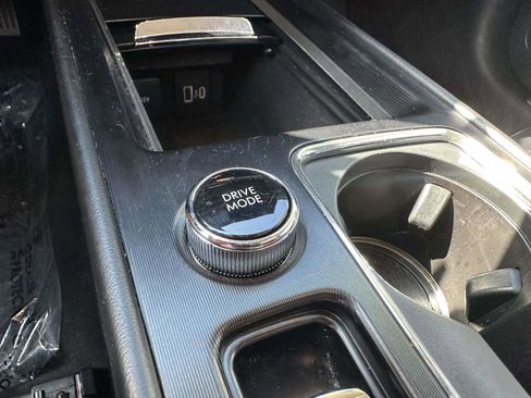 Used 2023 Lincoln Corsair AWD image 18