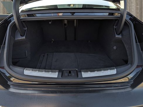 Used 2023 Audi e-tron GT Premium Plus image 25