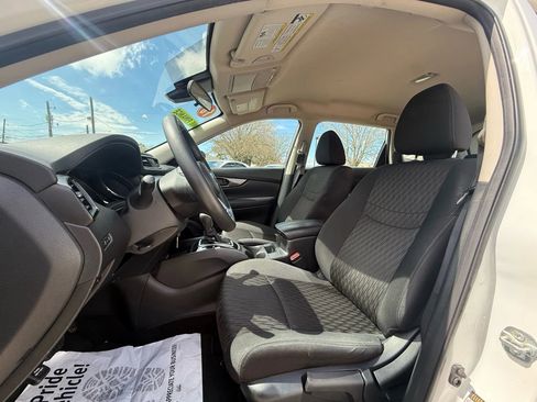 Used 2020 Nissan Rogue S image 11