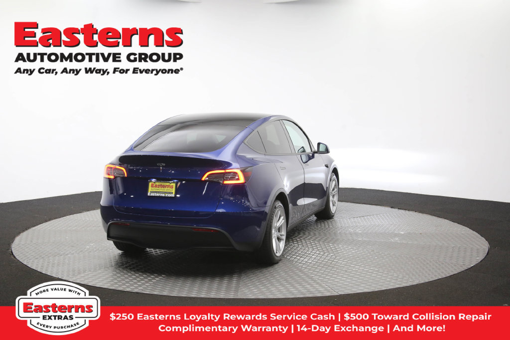 Used 2021 Tesla Model Y Long Range AWD/4WD image 37