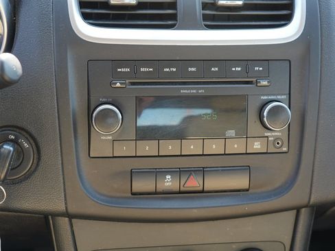 Used 2011 Dodge Avenger Express FWD image 22
