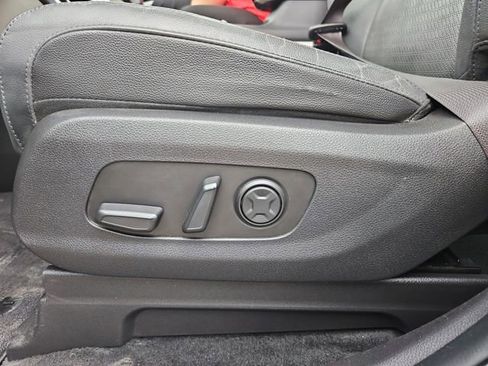 Used 2023 Kia Carnival SX Prestige FWD image 31