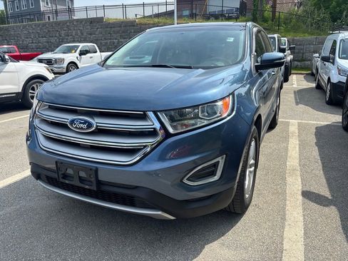 Used 2018 Ford Edge SEL w/ Equipment Group 201A AWD/4WD image 3