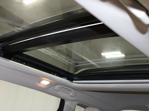 Used 2015 Nissan Rogue SL w/ SL Premium Package FWD image 31