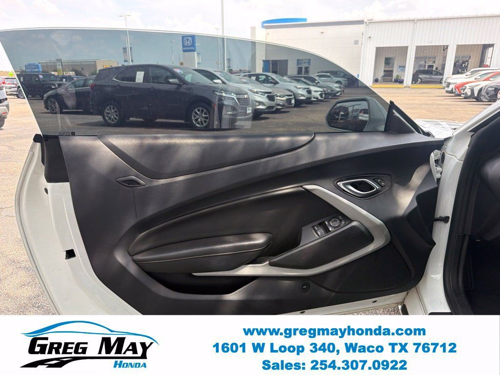 Used 2020 Chevrolet Camaro LT RWD image 14