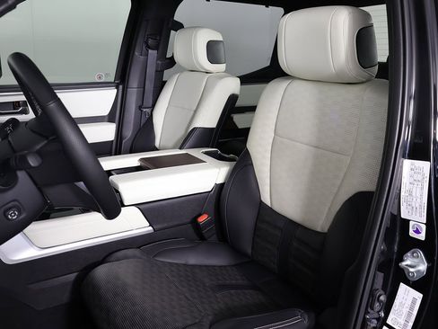 Used 2023 Toyota Tundra Capstone image 27