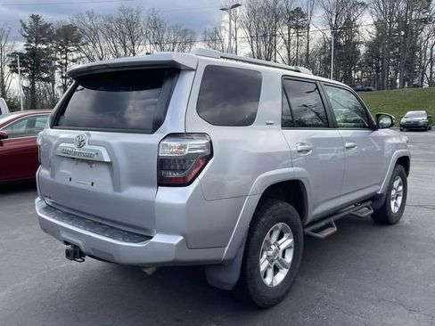 Used 2018 Toyota 4Runner SR5 Premium image 6