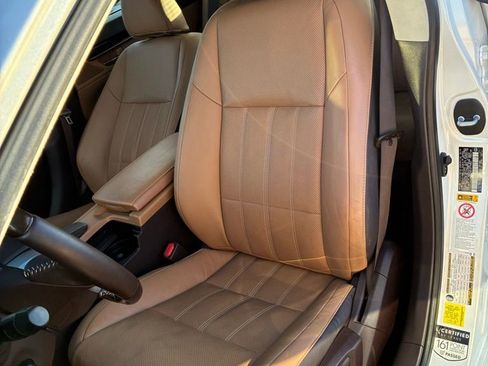 Used 2018 Lexus ES 300h image 16