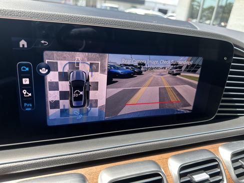 Used 2025 Mercedes-Benz GLE 450 4MATIC image 18
