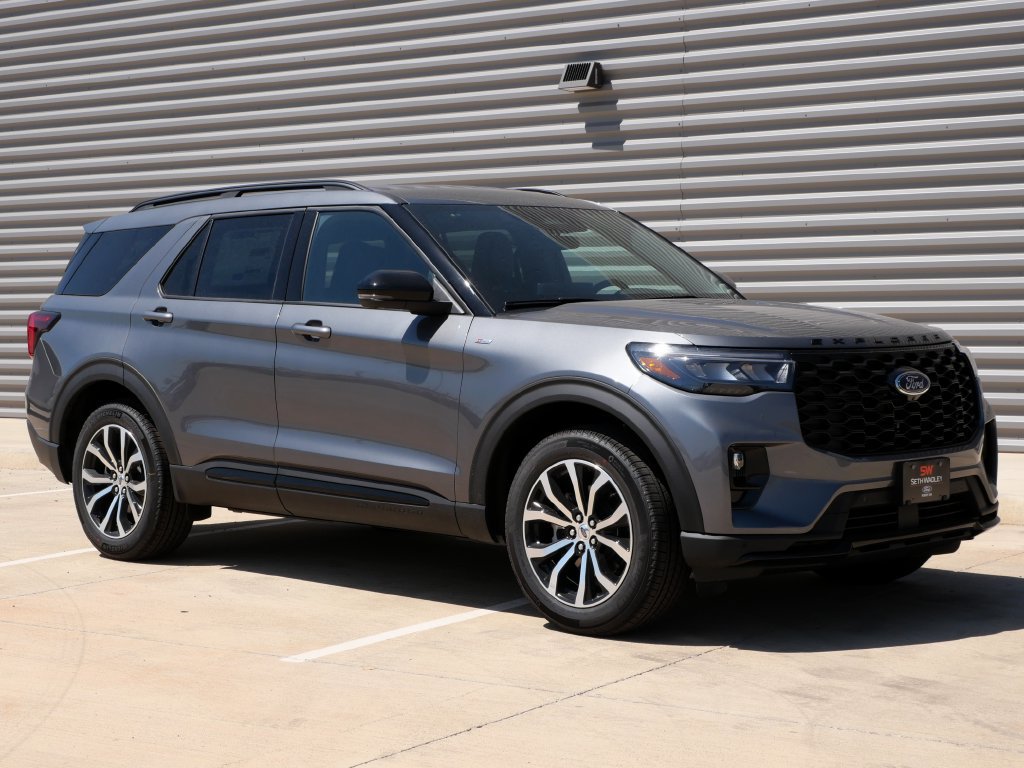 New 2026 Ford Explorer ST-Line AWD/4WD image 1