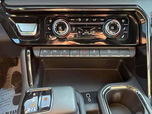 Used 2024 GMC Sierra 1500 AT4 w/ AT4 Preferred Package image 32