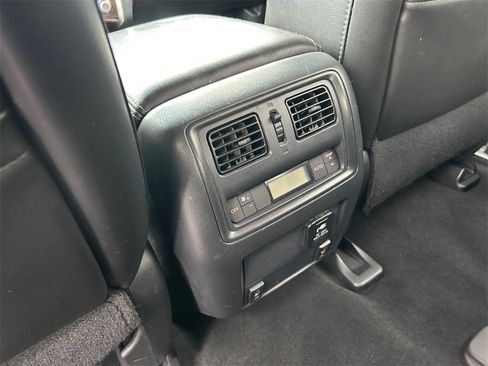 Used 2014 Nissan Pathfinder SL w/ SL Premium Package image 20