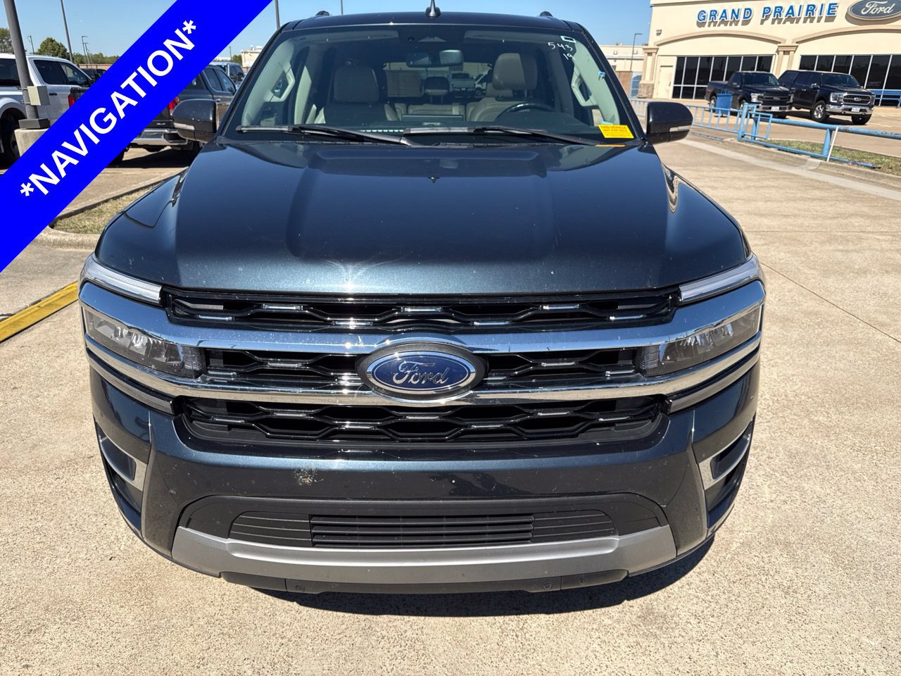 Used 2024 Ford Expedition Max Limited RWD image 2