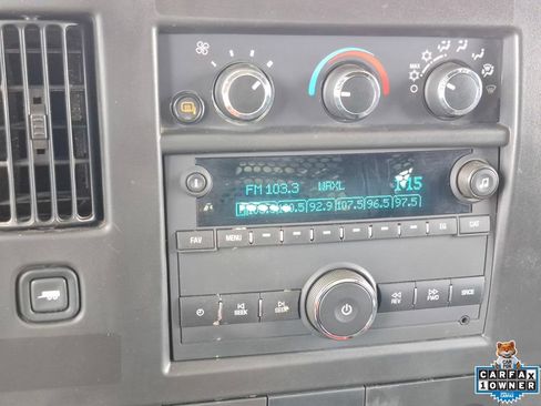 Used 2025 Chevrolet Express 2500 w/ Driver Convenience Package RWD image 19