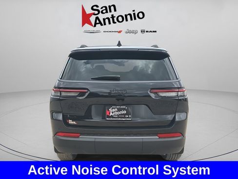 New 2026 Jeep Grand Cherokee L 4WD image 8