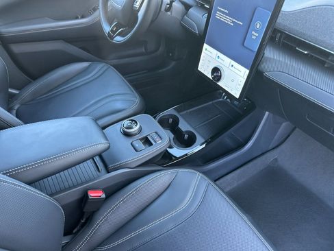 Used 2021 Ford Mustang Mach-E Premium image 16