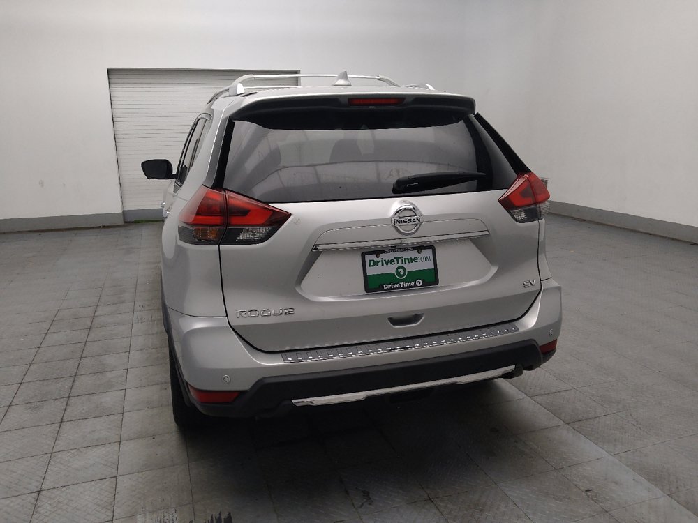 Used 2019 Nissan Rogue SV w/ Premium Package FWD image 6