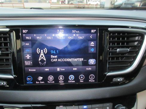 Used 2019 Chrysler Pacifica Touring-L Plus w/ Advanced Safetytec Group image 22