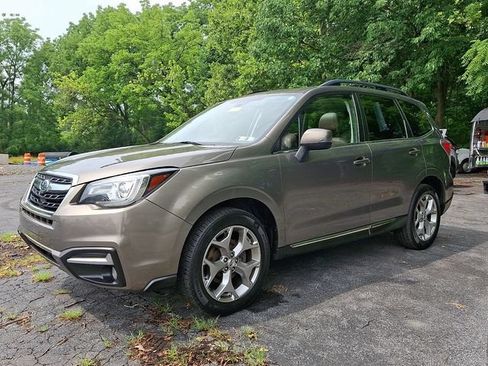 Used 2018 Subaru Forester 2.5i Touring AWD/4WD image 5