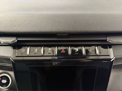 Used 2024 Jeep Grand Cherokee Altitude image 22