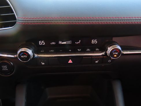 Used 2024 MAZDA MAZDA3 s image 26