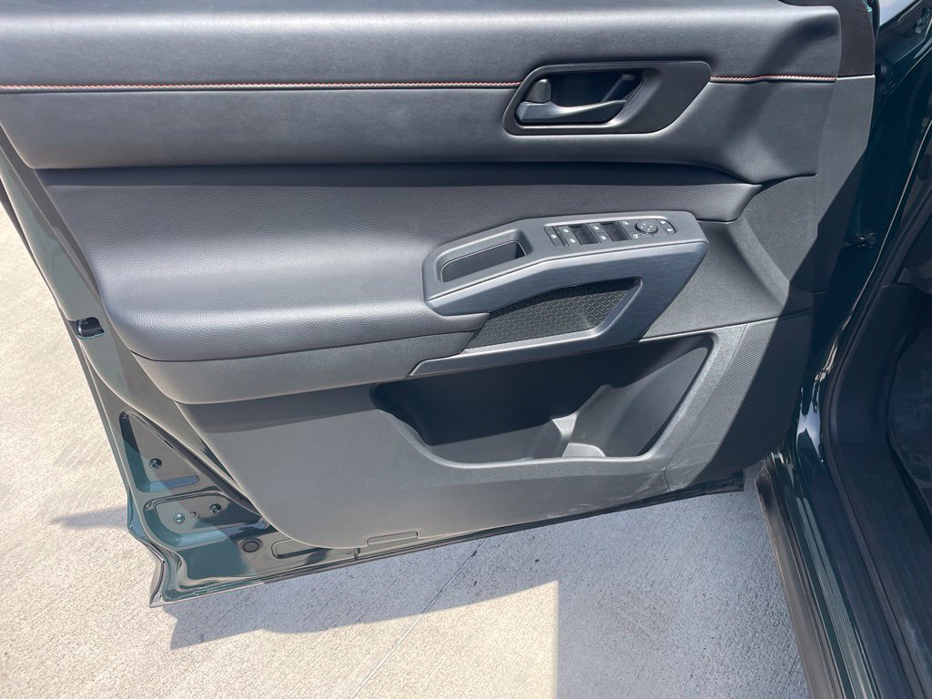 Certified 2025 Nissan Pathfinder Rock Creek AWD/4WD image 26