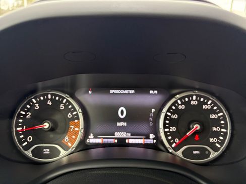 Used 2021 Jeep Renegade Latitude w/ Sun & Sound Group image 16